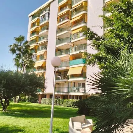 Espacioso Y Luminoso Apto. En La Playa De Gandia. * Gandia